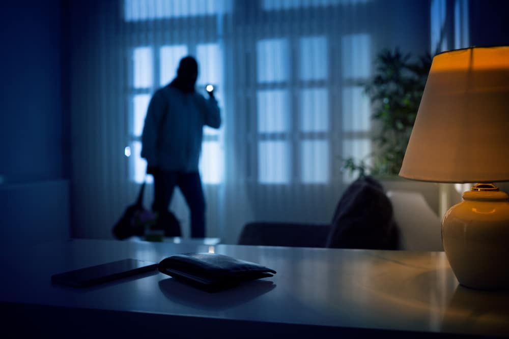 Burglary vs Robbery: Knowing the Difference